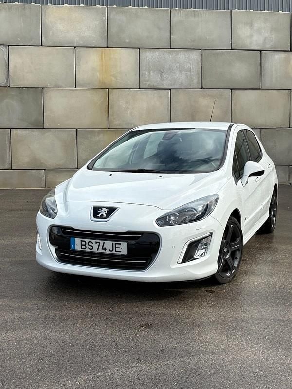Branco Usado 2011 Peugeot 308 GTi | € 9.500 - Imagem 1/4