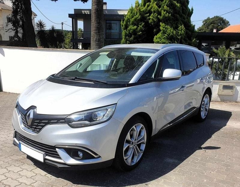 Cinzento Usado 2017 Renault Grand Scénic IV LIMITED Monovolume | € 15.950 (Preço justo) - Imagem 1/4