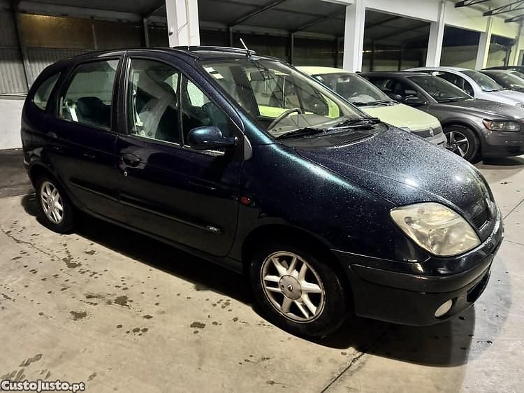 Azul Usado 2002 Renault Scénic Monovolume | € 1.999 - Imagem 1/1