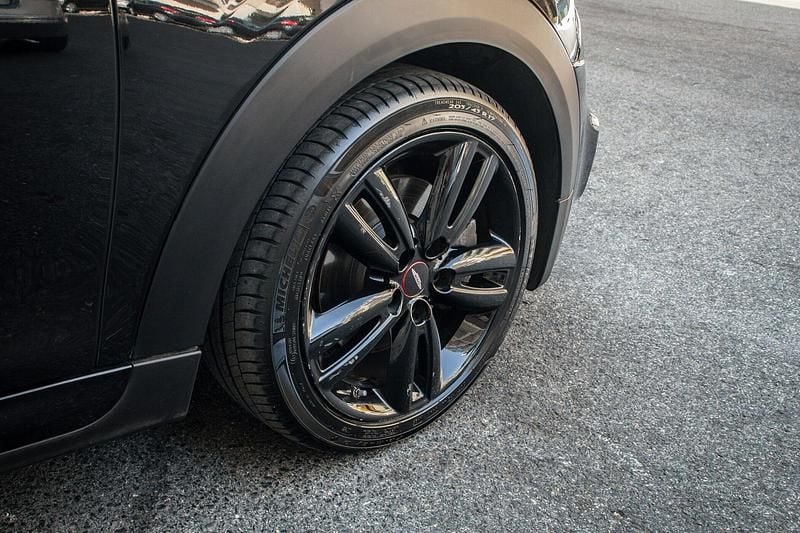 Preto Usado 2019 Mini John Cooper Works Citadino | € 22.900 (Preço justo) - Imagem 1/4