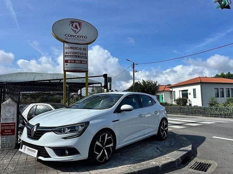 Branco Usado 2017 Renault Mégane IV Zen | € 12.490 (Preço justo) - Imagem 1/4