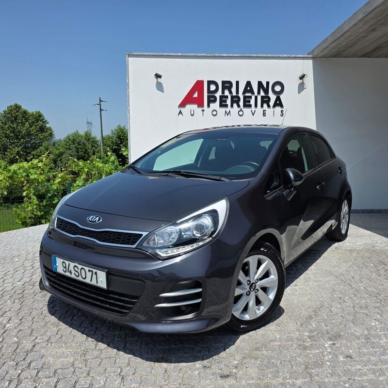 Cinza Usado 2017 Kia Rio SX | € 11.900 (Preço justo) - Imagem 1/4