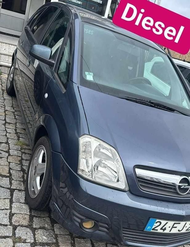 Cinzento Usado 2008 Opel Meriva Monovolume | € 3.999 - Imagem 1/1