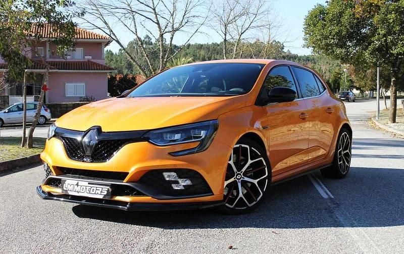 Laranja Usado 2019 Renault Mégane IV Trophy Citadino | € 43.990 - Imagem 1/4