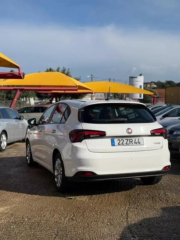 Usado Fiat Tipo 95 HP (69 kW) 2019 Branco