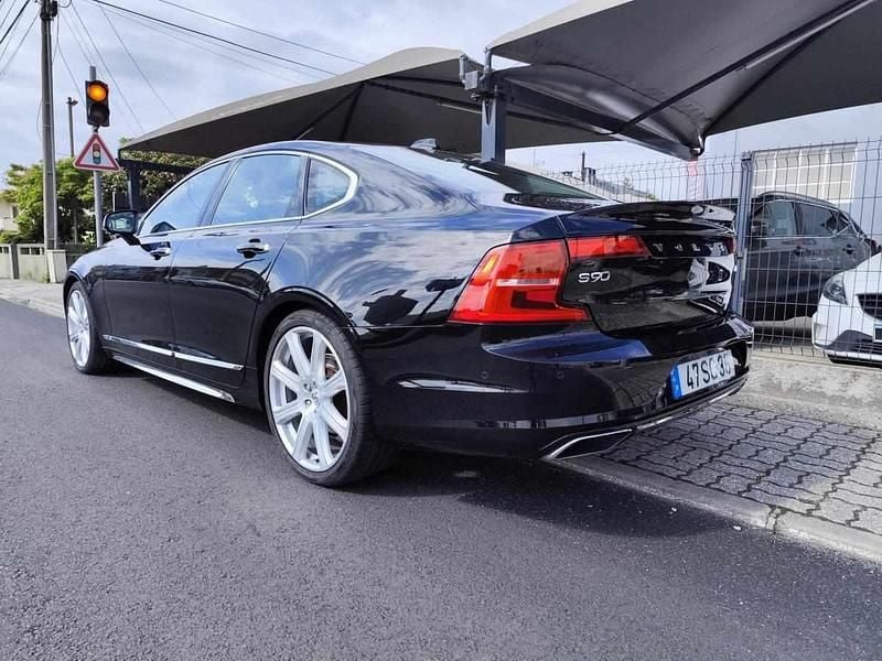 Usado Volvo S90 190 HP (139 kW) 2016 Preto Sedan
