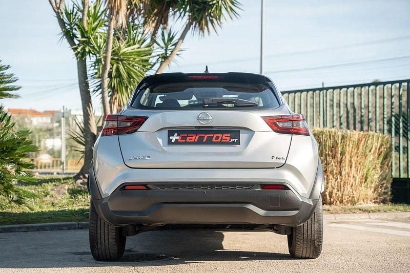 Usado Nissan Juke Acenta+ 114 HP (83 kW) 2023 Cinza SUV