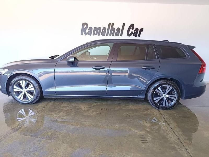 Usado Volvo V60 150 HP (110 kW) 2019 Cinza Carrinha