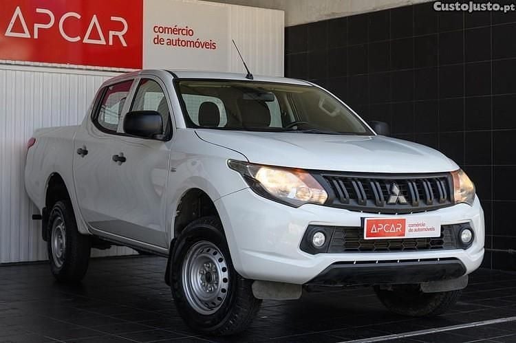 Branco Usado 2018 Mitsubishi L200 Invite Pickup | € 28.500 (Preço justo) - Imagem 1/1