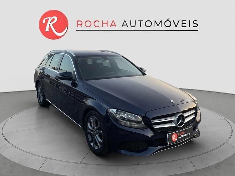 Usado Mercedes C180 Avantgarde 115 HP (84 kW) 2016 Azul Carrinha