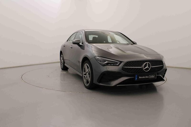 Cinza Usado 2024 Mercedes CLA250 Sedan | € 44.490 - Imagem 1/4