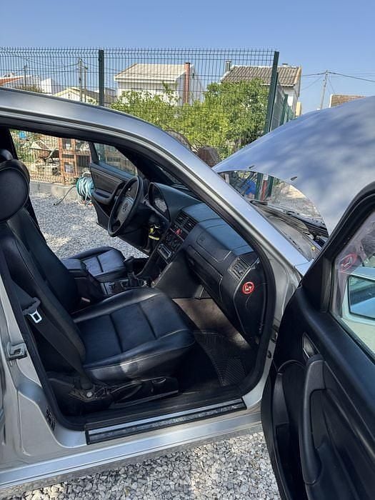 Usado Mercedes C220 Classic 95 HP (69 kW) 1998 Sedan