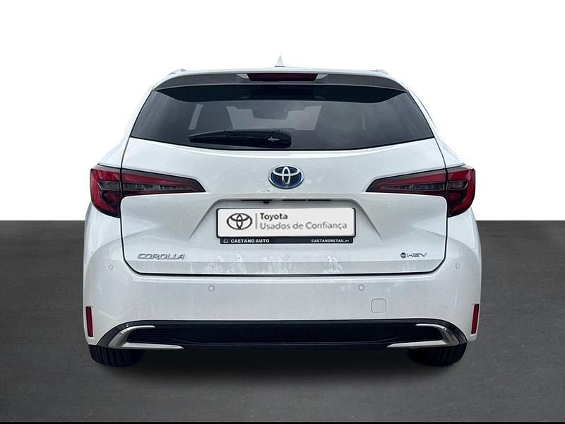 Usado Toyota Corolla Comfort 140 HP (102 kW) 2025 Branco (pintura metalizada especial)
