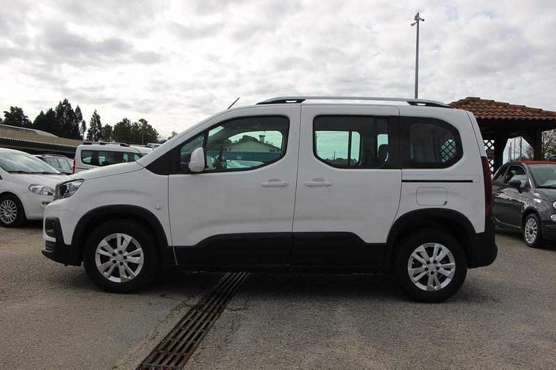 Usado Peugeot Rifter 131 HP (96 kW) 2019 Branco Monovolume