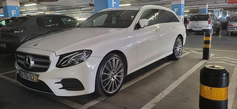 Usado 2017 Mercedes E220 AMG Sedan | € 28.500 - Imagem 1/4