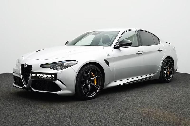 Cinza Usado 2021 Alfa Romeo Giulia Quadrifoglio Sedan | € 69.990 (Super Preço) - Imagem 1/4
