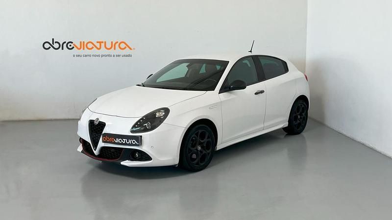 Branco Usado 2019 Alfa Romeo Giulietta Citadino | € 18.500 (Caro) - Imagem 1/4