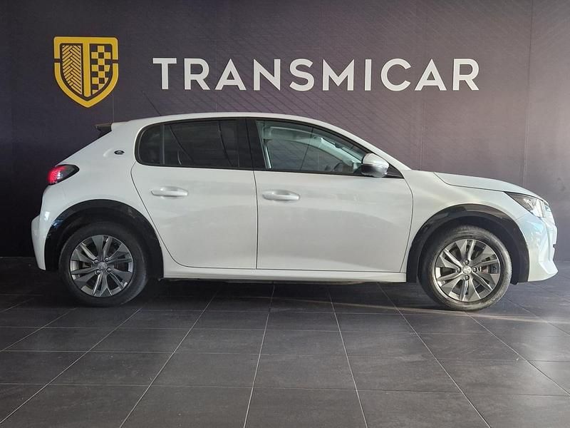 Usado Peugeot e-208 100 kW (136 HP) 2021 Branco Citadino