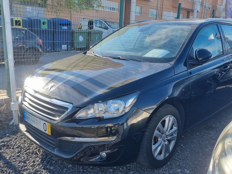 Preto Usado 2015 Peugeot 308 Allure | € 10.500 (Bom preço) - Imagem 1/4