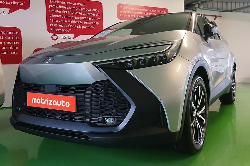 Novo Toyota C-HR 223 HP (164 kW) 2025 SUV
