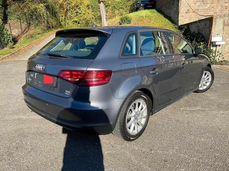 Usado Audi A3 Premium 110 HP (80 kW) 2015 Cinzento