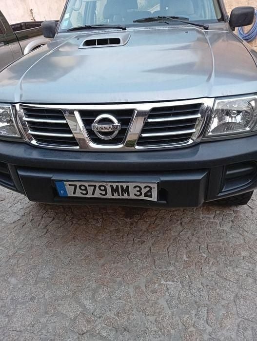 Usado 2003 Nissan Patrol SUV | € 13.750 - Imagem 1/4