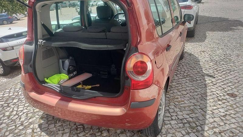Usado 2005 Renault Modus Monovolume | € 1.200 - Imagem 1/4