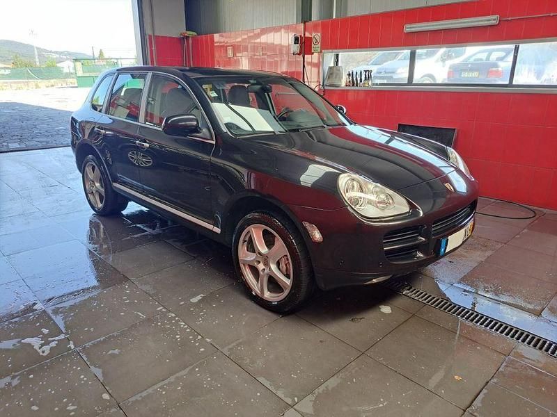 Usado 2004 Porsche Cayenne S SUV | € 30.000 - Imagem 1/4