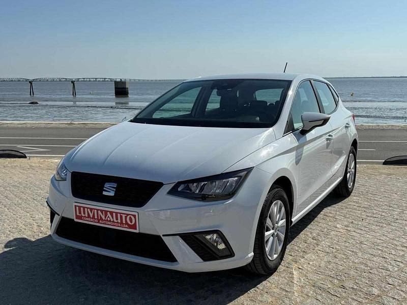 Branco Usado 2024 Seat Ibiza Style Citadino | € 16.650 (Preço justo) - Imagem 1/4