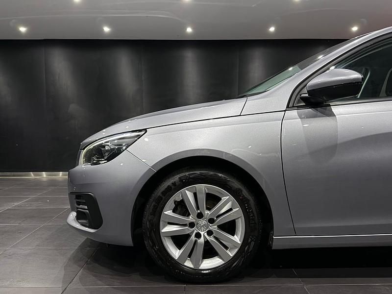 Usado Peugeot 308 Active 130 HP (95 kW) 2020 Cinza Carrinha