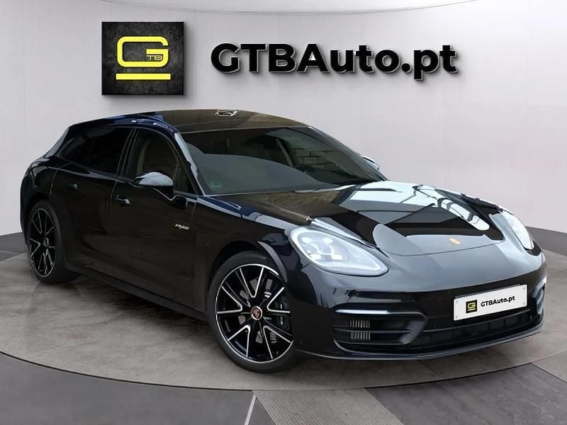 Preto Usado 2021 Porsche Panamera 4 Sedan | € 98.499 - Imagem 1/4