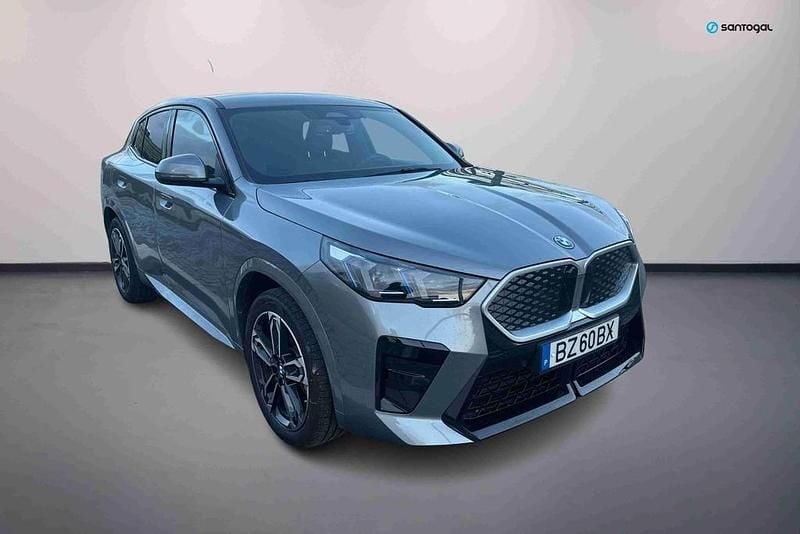 Cinzento Novo 2025 BMW iX2 Comfort Edition SUV | € 49.100 (Super Preço) - Imagem 1/4