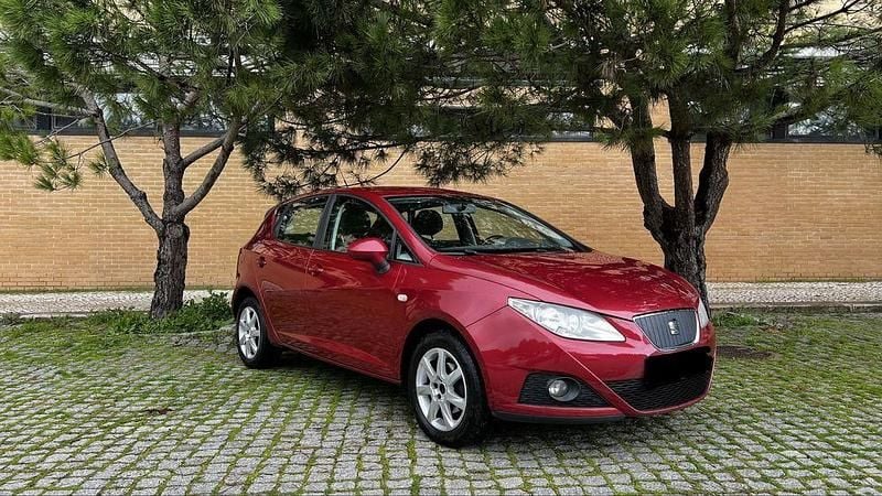 Usado Seat Ibiza Ecomotive 75 HP (55 kW) 2011 Sedan