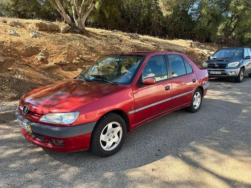 Usado 1998 Peugeot 306 Sedan | € 1.300 - Imagem 1/4