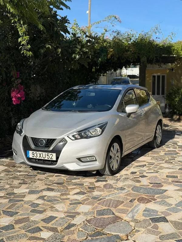 Usado Nissan Micra 70 HP (51 kW) 2019 Cinza Citadino