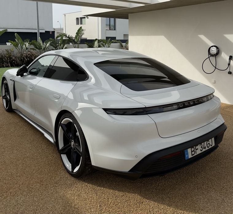 Usado 2022 Porsche Taycan Sedan | € 64.900 (Preço justo) - Imagem 1/4