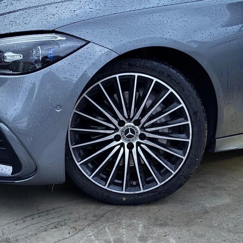 Usado Mercedes C300 AMG 265 HP (194 kW) 2023 Cinza Sedan