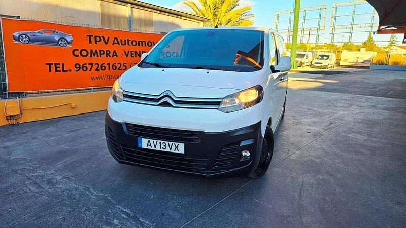 Branco Usado 2016 Citroën Jumpy Monovolume | € 15.950 (Caro) - Imagem 1/4
