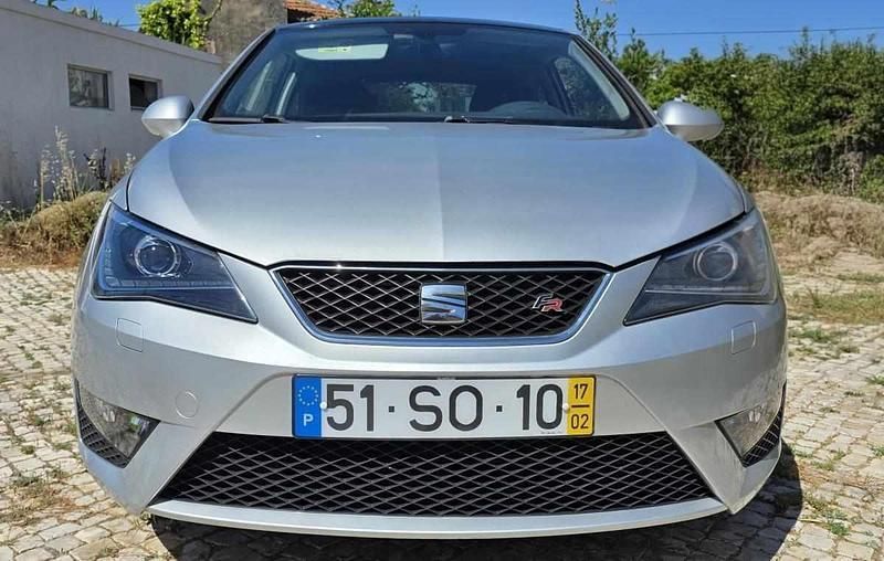 Cinzento Usado 2017 Seat Ibiza Citadino | € 12.500 (Preço justo) - Imagem 1/4