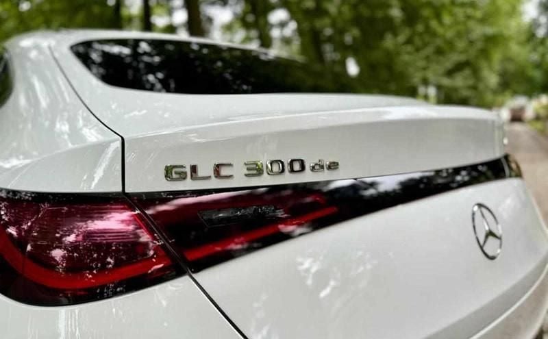 Branco Usado 2024 Mercedes GLC300 Citadino | € 78.500 (Preço justo) - Imagem 1/4
