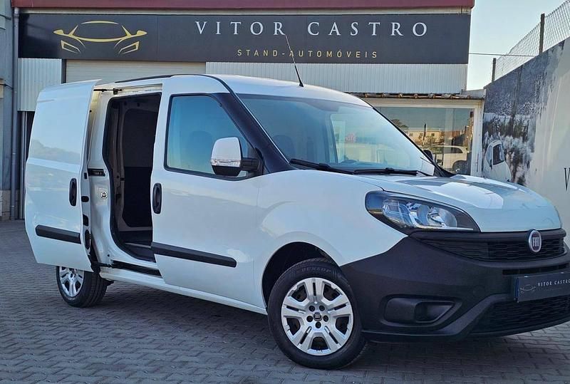 Usado Fiat Doblò 105 HP (77 kW) 2019 Branco Monovolume
