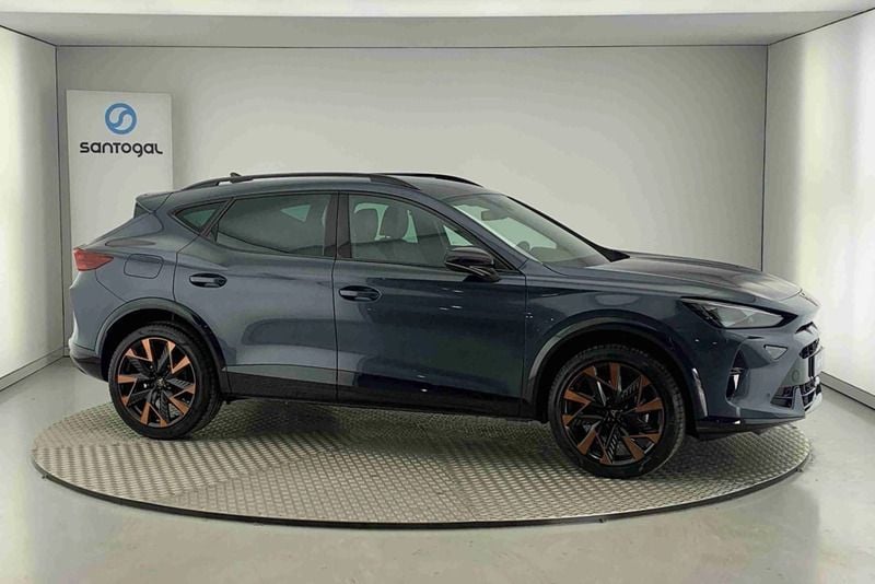 Cinzento Novo 2025 Cupra Formentor SUV | € 38.990 (Preço justo) - Imagem 1/4