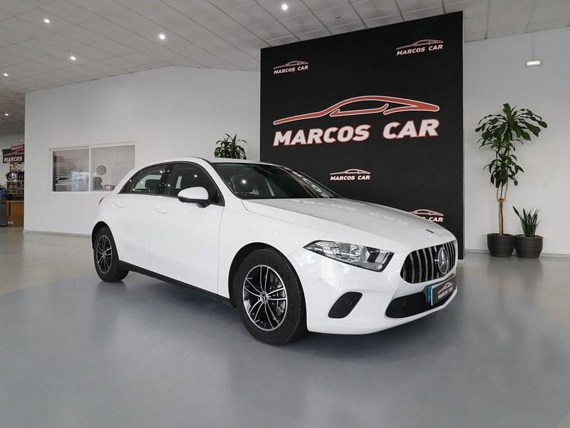 Branco Usado 2018 Mercedes A180 | € 21.400 (Preço justo) - Imagem 1/4