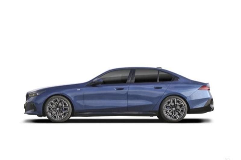 Novo BMW 530 Comfort Edition 299 HP (219 kW) 2025 Sedan