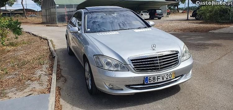 Cinza Usado 2004 Mercedes S500 Sedan | € 19.800 - Imagem 1/1