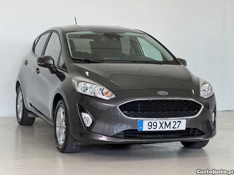 Cinza Usado 2019 Ford Fiesta Titanium Citadino | € 11.450 (Preço justo) - Imagem 1/1