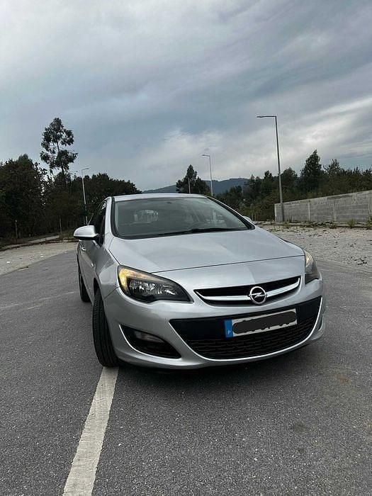 Usado 2014 Opel Astra Sedan | € 6.200 (Preço justo) - Imagem 1/4