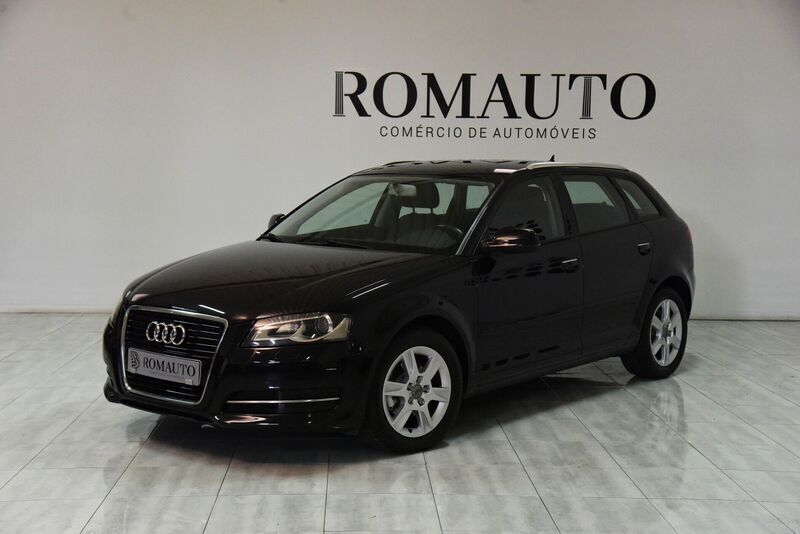 Preto Usado 2012 Audi A3 Sportback Attraction Carrinha | € 11.800 - Imagem 1/4