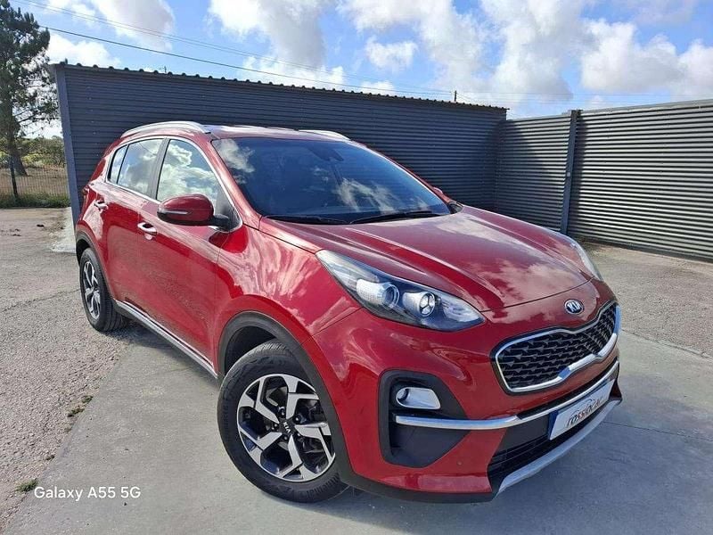 Usado Kia Sportage 136 HP (100 kW) 2021 Vermelho SUV