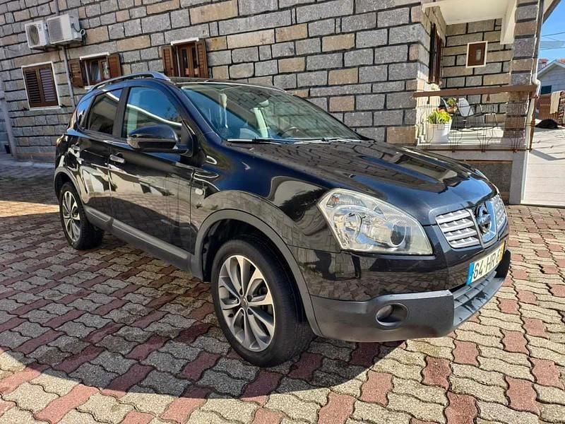 Usado Nissan Qashqai 106 HP (77 kW) 2009 Preto SUV